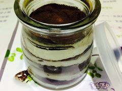 -志龙皇冠吃货椰子铺