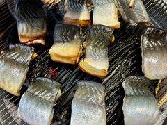 -围炉肉舍•炭烤活鳗•丹东海鲜烤肉(步行街店)