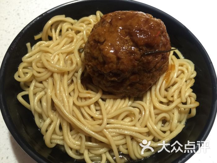 狮子头葱油拌面