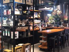 面包甜点陈列柜-Gee Coffee Roasters(万象天地店)
