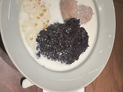 -RUXU入续糖水铺与包(卓悦中心店)
