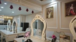 -Bollins波林丝•专研护发中心