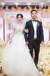 -NaNa婚纱礼服馆