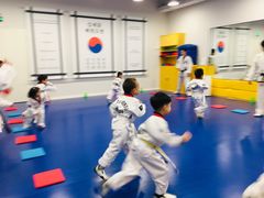 -金载勋跆拳道场(玲东花园店)