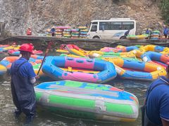 -安吉龙王山峡谷漂流