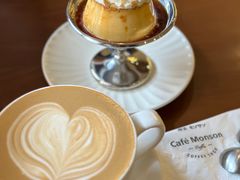 -Café Monson
