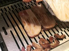 -臻牛烤肉