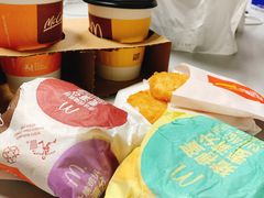 -麦当劳(莘松路芭比伦DT店)