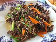 清炒猫爪菇-下梅人家土菜馆(历史文化餐厅度假区店)