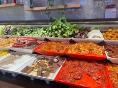 -愉肴麻辣香锅(中北镇店)