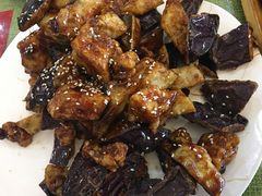 焦糖茄子牛肉粒-桃子餐厅·天津菜(红星路直营店)