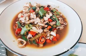 Snow Cabbage and Chili Squid