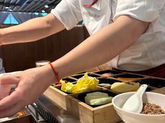 -海底捞火锅鲜切牛肉主题店(长寿路店)
