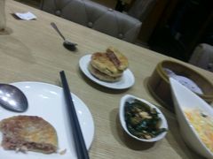 -圣河湾虾饺美食(站前店)