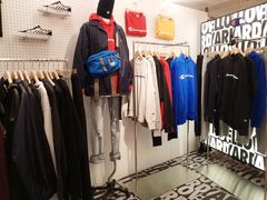 -i.t(湖滨银泰in77店)
