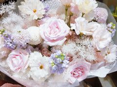 -谷莠子花艺气球派对·绿植造景·花艺沙龙(东海缤纷天地店)