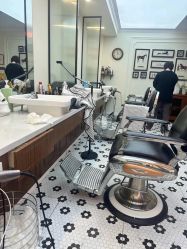 -理昂男士理发店 Barber shop