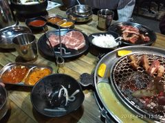 -哈哈碳都·牛肋条无限自助烤肉(台江万达店)