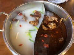 -亿诣蝎府炸酱面羊蝎子火锅(酷车小镇店)