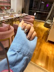 -米小兔美甲美睫