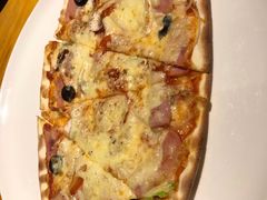 超级至尊披萨-JINNS锦时 steak&pizza(浸信会礼拜堂旧址店)