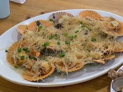 蒜蓉粉丝蒸扇贝-明记海鲜大排档(巽寮湾店)