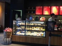面包甜点陈列柜-星巴克臻选(莘庄仲盛店)