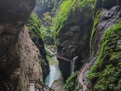 -龙水峡地缝景区