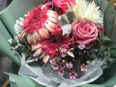 -谷莠子花艺气球派对·绿植造景·花艺沙龙(东海缤纷天地店)