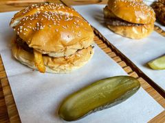 薯条汉堡-悠航SLOWBOAT(三里屯店)