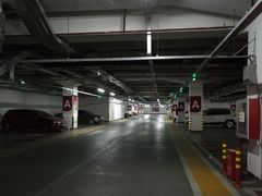 -万象城-停车场