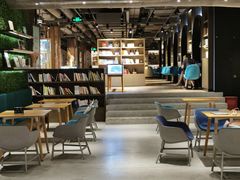-光海书局(南京东路第一百货店)
