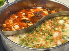 -德林酸菜鱼火锅(南丹店)