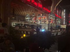 -FOUR PLAY BAR