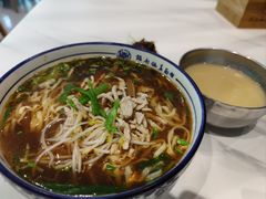 -镇南锅盖面馆(解放路店)