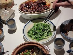 -八府香鸭·啫啫煲(华山路店)