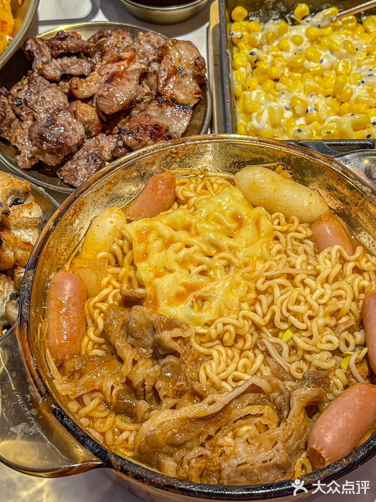 吃来吃去炭烤活鳗鱼还是他家的jujuju好吃