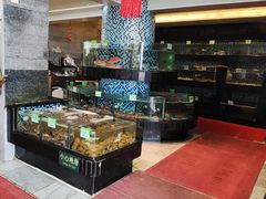 -鹏城人家海鲜酒家·23年老字号(较场尾店)