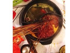 -钢管厂五区小郡肝串串香(奥克斯广场锦城万达店)