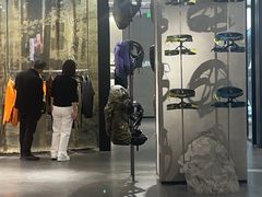-ARC'TERYX始祖鸟(北京王府中环店)