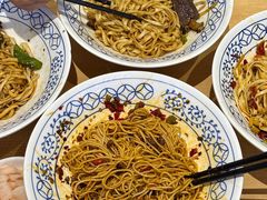 -李与白包子铺(桐梓林店)