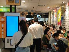 等位区-麦当劳(世纪汇广场店)