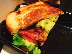 -The Habit Burger Grill 哈比特汉堡(复兴soho店)