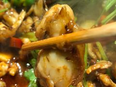 -沪小二炭火蛙锅(淮海中路美食不夜城店)