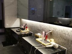 游泳池设施-五江温泉城