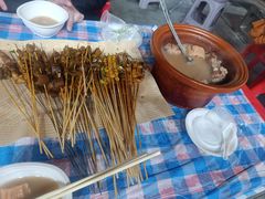 -老街烧烤大排档·地道湖北菜·龙虾馆(汉口火车站店)