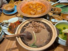灶膛罐罐牛腩-吃饭皇帝大土家民族菜(正大广场店)