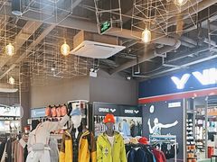 -YONEX苗江运动城(源深店)