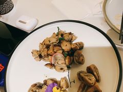 橄榄菜拌口蘑-麻六记(新天地店)