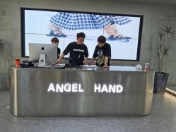 -ANGELHAND